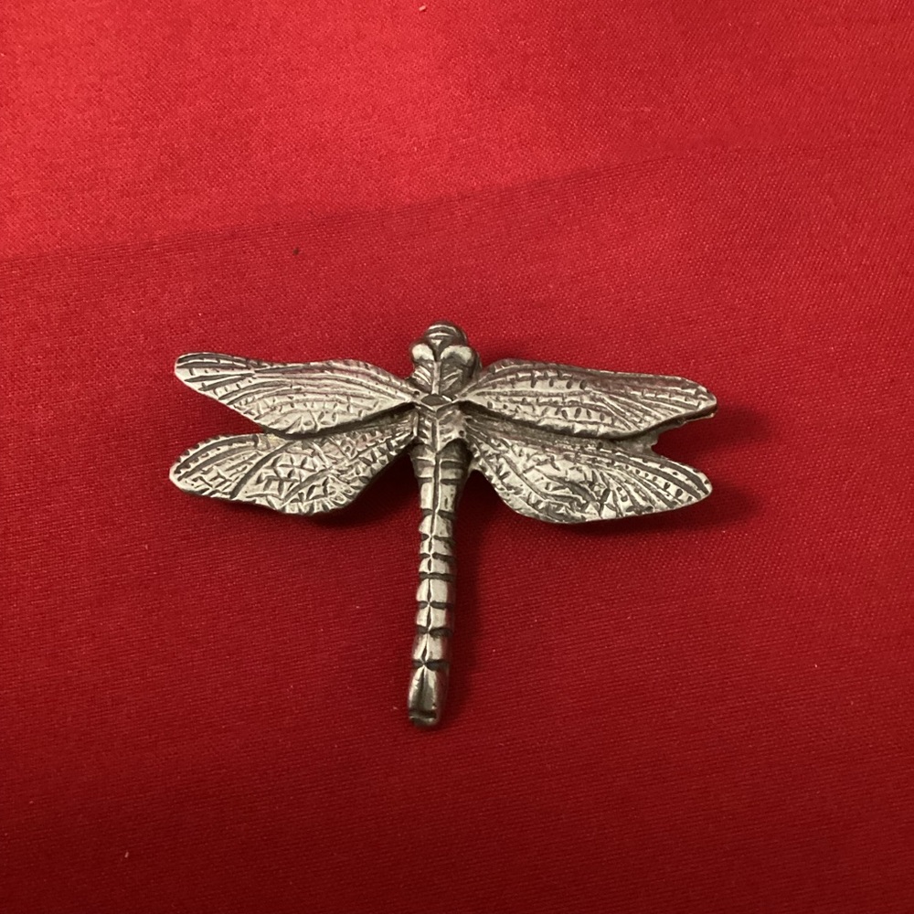 1986 Canada Seagull Pewter Signed Dragonfly Brooch Pin Textured Silver Tone